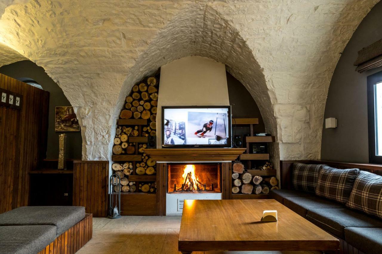 Urban Faqra Hotel Mzaar Kfardebian Kültér fotó